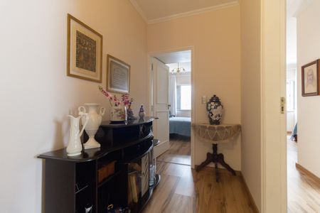 Casa à venda com 308m², 3 quartos e 6 vagasCorredor