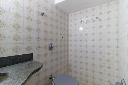 Casa à venda com 308m², 3 quartos e 6 vagasLavabo do Salão 