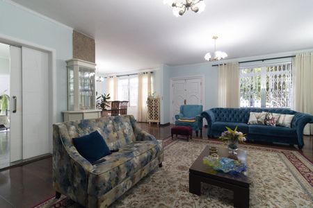 Casa à venda com 308m², 3 quartos e 6 vagasSala