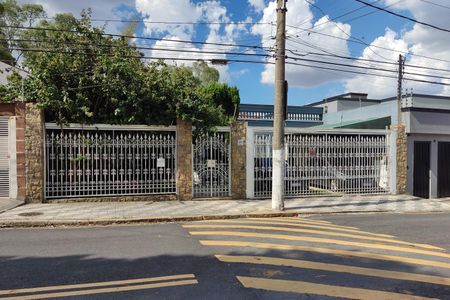 Casa à venda com 308m², 3 quartos e 6 vagasFachada