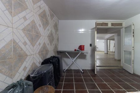 Casa à venda com 308m², 3 quartos e 6 vagasQuarto 1 do Salão 