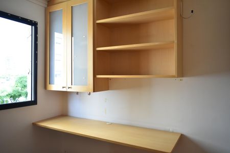 Apartamento à venda com 77m², 3 quartos e 2 vagasQuarto 2