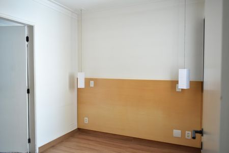 Apartamento à venda com 77m², 3 quartos e 2 vagasSuíte