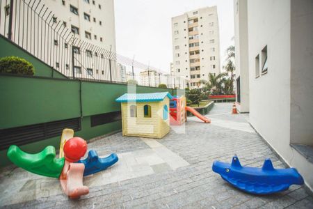 Apartamento à venda com 77m², 3 quartos e 2 vagas Apartamento à venda com 77m², 3 quartos e 2 vagasÁrea comum - Playground