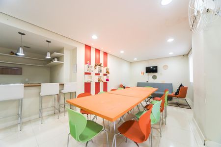 Apartamento para alugar com 60m², 2 quartos e 1 vaga Apartamento para alugar com 60m², 2 quartos e 1 vagaSalão de jogos