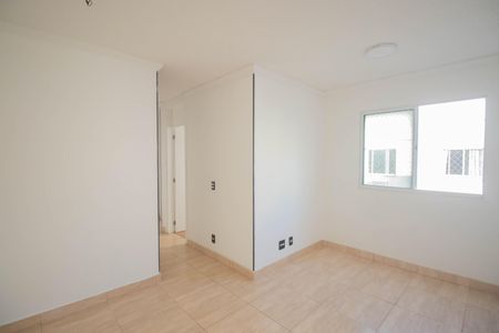 Sala de apartamento para alugar com 2 quartos, 42m² em Neves, São Gonçalo