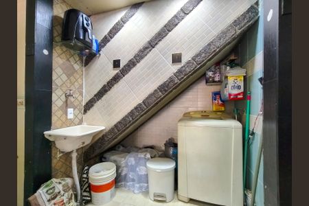 Casa à venda com 200m², 4 quartos e 1 vagaCozinha e Área de Serviço