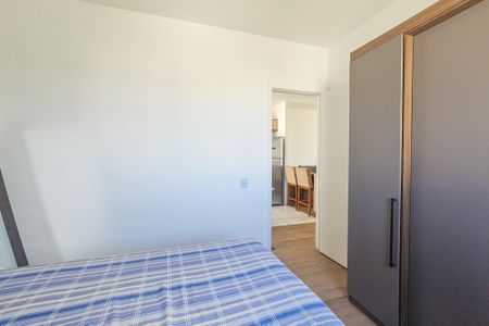 Quarto 2 de apartamento para alugar com 2 quartos, 47m² em Parque Enseada, Guarujá