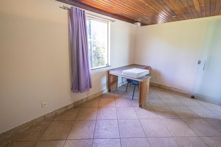 Casa para alugar com 355m², 5 quartos e 6 vagasquarto 5