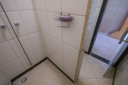 Casa para alugar com 355m², 5 quartos e 6 vagasbanheiro