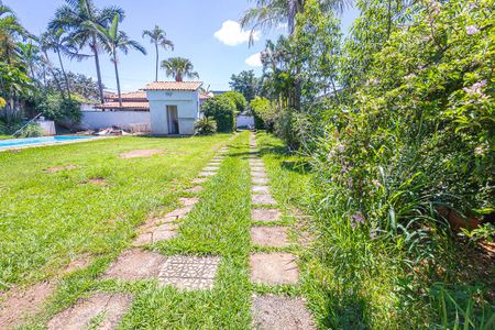 Casa para alugar com 355m², 5 quartos e 6 vagasquintal / piscina / garagem