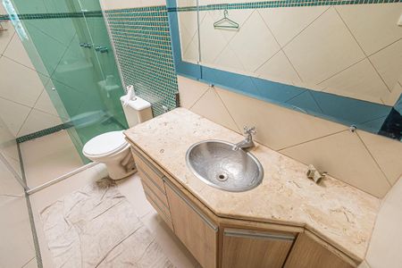 Casa para alugar com 355m², 5 quartos e 6 vagassuite