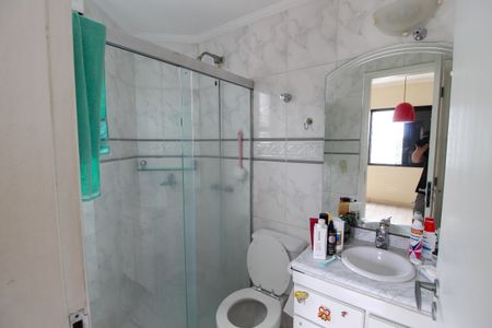 Apartamento à venda com 140m², 3 quartos e 3 vagasBanheiro do Quarto 2