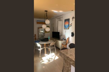 Apartamento à venda com 101m², 2 quartos e 1 vagaSala