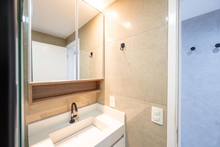 Studio à venda com 28m², 1 quarto e sem vaga Studio à venda com 28m², 1 quarto e sem vagaBanheiro Social