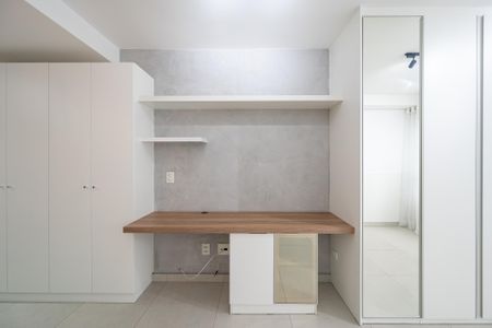 Studio à venda com 28m², 1 quarto e sem vaga Studio à venda com 28m², 1 quarto e sem vagaSala/Quarto