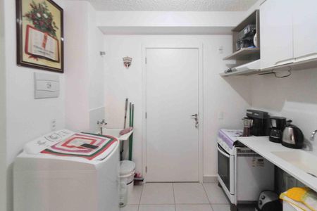 Apartamento para alugar com 42m², 2 quartos e sem vaga Apartamento para alugar com 42m², 2 quartos e sem vagaCozinha e Área de Serviço