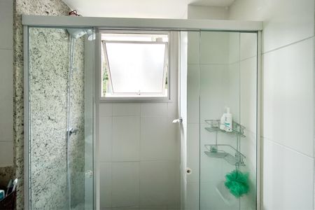 Apartamento à venda com 170m², 4 quartos e 3 vagas Apartamento à venda com 170m², 4 quartos e 3 vagasBanheiro da Suíte 2