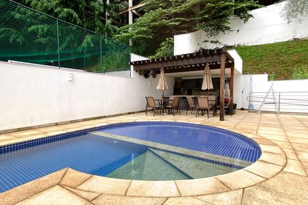 Apartamento à venda com 170m², 4 quartos e 3 vagas Apartamento à venda com 170m², 4 quartos e 3 vagasÁrea comum