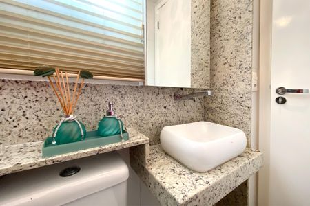 Apartamento à venda com 170m², 4 quartos e 3 vagas Apartamento à venda com 170m², 4 quartos e 3 vagasLavabo da Sala