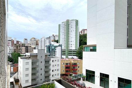 Apartamento à venda com 170m², 4 quartos e 3 vagas Apartamento à venda com 170m², 4 quartos e 3 vagasVista do Quarto 3