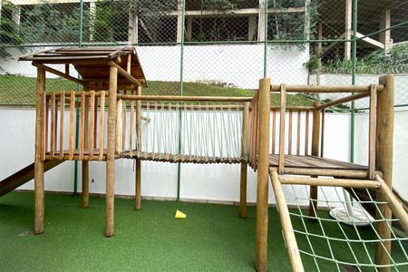 Apartamento à venda com 170m², 4 quartos e 3 vagas Apartamento à venda com 170m², 4 quartos e 3 vagasÁrea comum