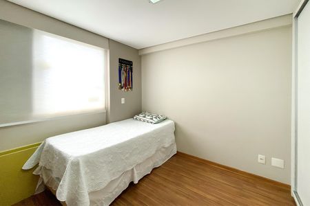Apartamento à venda com 170m², 4 quartos e 3 vagas Apartamento à venda com 170m², 4 quartos e 3 vagasSuite 2