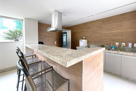 Apartamento à venda com 170m², 4 quartos e 3 vagas Apartamento à venda com 170m², 4 quartos e 3 vagasÁrea comum