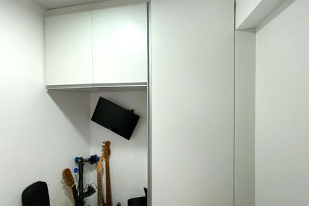 Apartamento à venda com 170m², 4 quartos e 3 vagas Apartamento à venda com 170m², 4 quartos e 3 vagasQuarto de Serviço