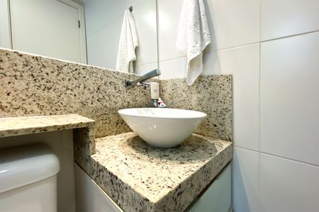 Apartamento à venda com 170m², 4 quartos e 3 vagas Apartamento à venda com 170m², 4 quartos e 3 vagasBanheiro