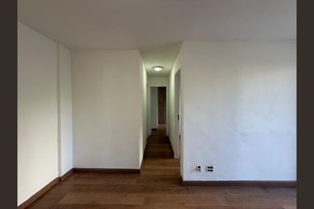 Sala - Corredor de apartamento para alugar com 2 quartos, 55m² em Taquara, Rio de Janeiro
