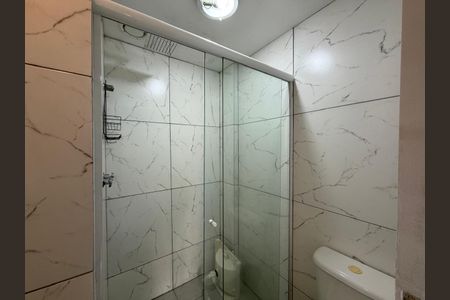 Apartamento para alugar com 55m², 2 quartos e 1 vaga Apartamento para alugar com 55m², 2 quartos e 1 vagaBanheiro da suíte