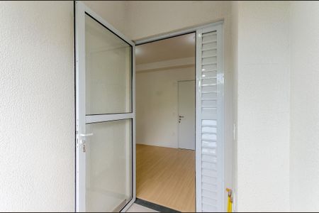 Sala - Varanda de apartamento para alugar com 2 quartos, 28m² em Jardim Jaragua (sao Domingos), São Paulo