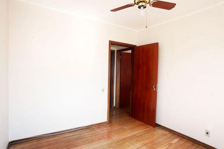 Apartamento à venda com 66m², 2 quartos e 1 vagaQuarto 2