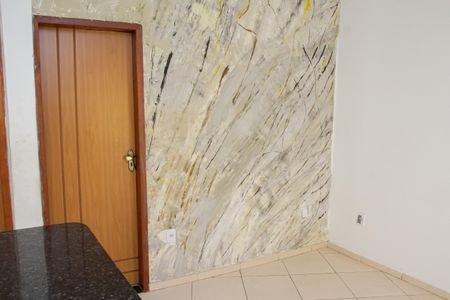 Casa para alugar com 70m², 2 quartos e sem vaga Casa para alugar com 70m², 2 quartos e sem vagaSala