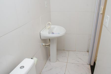 Casa para alugar com 70m², 2 quartos e sem vaga Casa para alugar com 70m², 2 quartos e sem vagaBanheiro