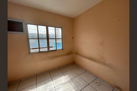 Quarto de casa para alugar com 1 quarto, 60m² em Cabuís, Nilópolis