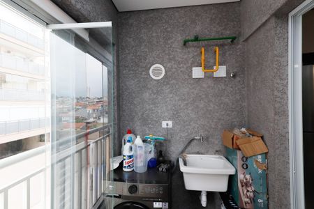 Apartamento à venda com 43m², 2 quartos e 1 vaga Apartamento à venda com 43m², 2 quartos e 1 vagaÁrea de Serviço