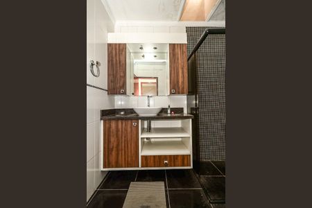 Casa à venda com 100m², 3 quartos e 2 vagasBanheiro