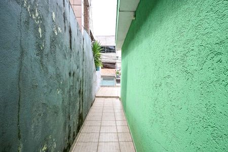 Casa à venda com 100m², 3 quartos e 2 vagasCorredor Externo
