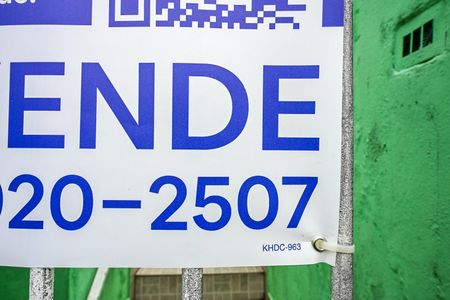 Casa à venda com 100m², 3 quartos e 2 vagasFachada