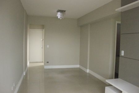 Sala  de apartamento para alugar com 3 quartos, 75m² em Vila Progresso, Guarulhos