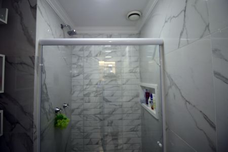 Banheiro de apartamento para alugar com 1 quarto, 35m² em Vista Alegre, Rio de Janeiro