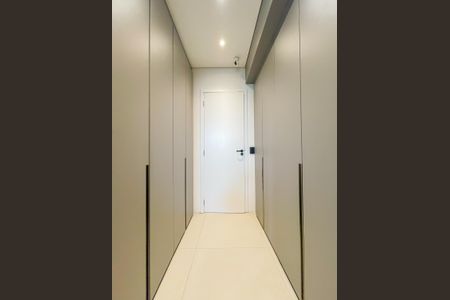 Apartamento à venda com 115m², 2 quartos e 2 vagasCloset da Suíte 1