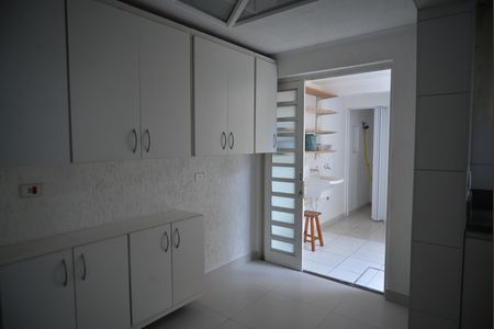 Casa para alugar com 225m², 3 quartos e 2 vagasCozinha
