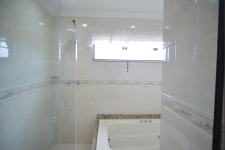 Casa para alugar com 225m², 3 quartos e 2 vagasBanheiro da Suíte 3