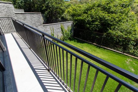 Casa de condomínio à venda com 224m², 3 quartos e 2 vagasSACADA