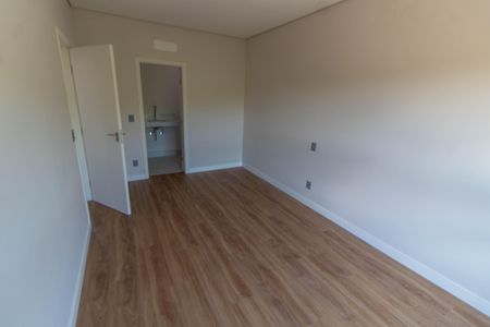 Casa de condomínio à venda com 224m², 3 quartos e 2 vagasSUITE 2