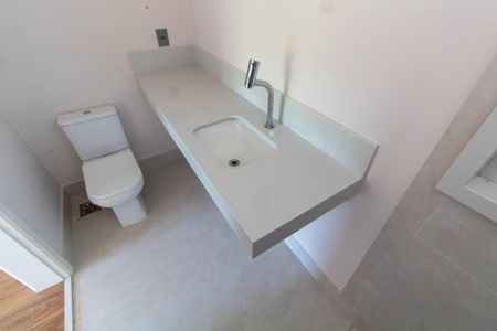 Casa de condomínio à venda com 224m², 3 quartos e 2 vagasBANHEIRO DA SUITE  2