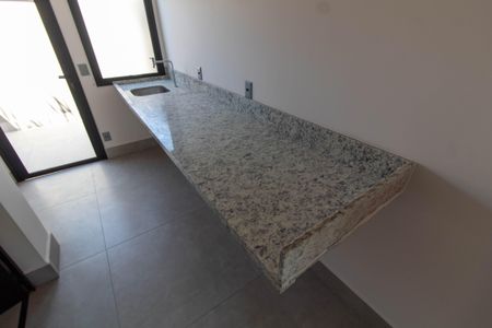 Casa de condomínio à venda com 224m², 3 quartos e 2 vagasLAVANDERIA